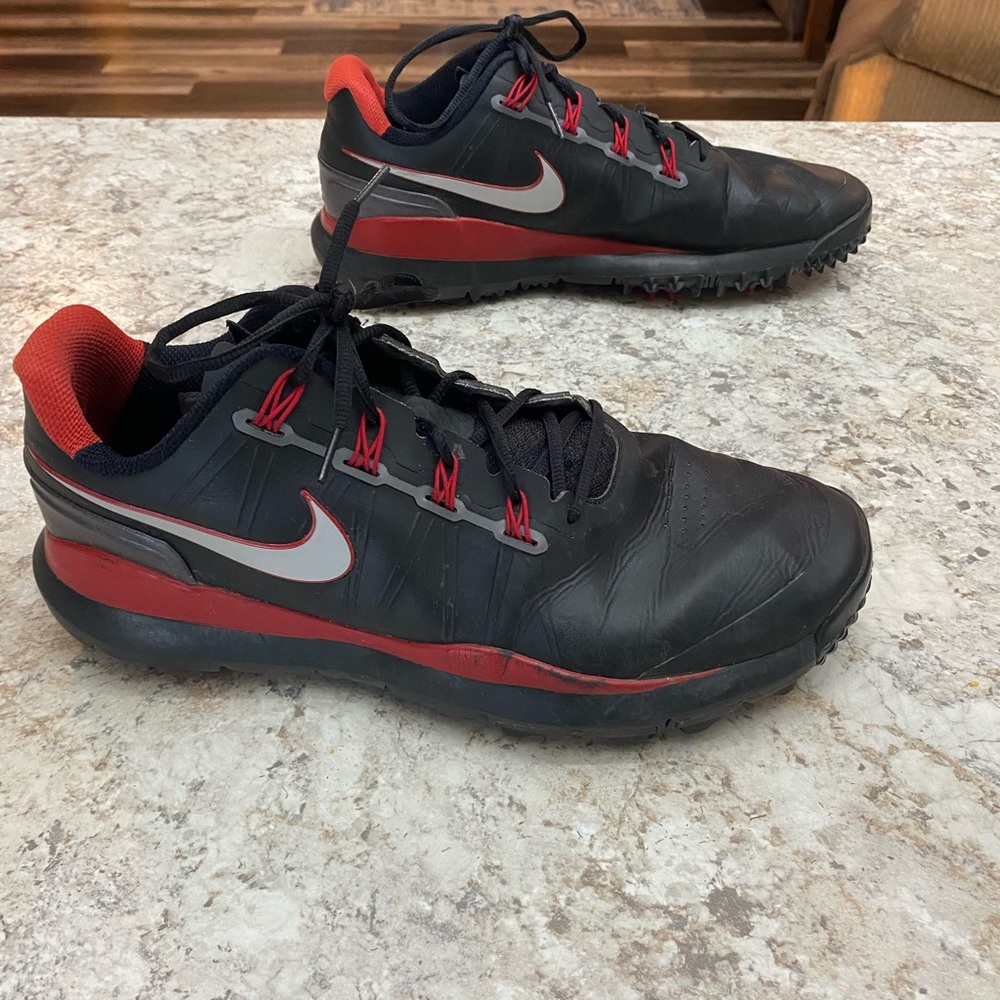 Tiger Woods Nike 2014 golf shoe